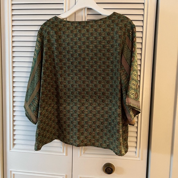 CHAI RANI TOP- SAGE FLOWER SILK TOP - Picture 2 of 6